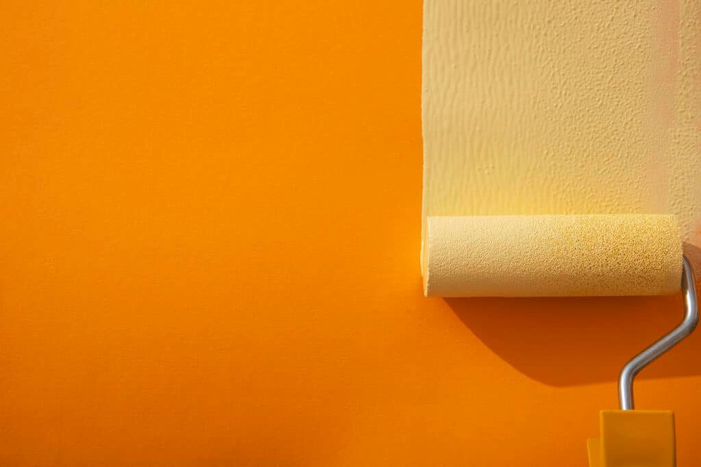 Peinture ou papier peint : quel revêtement pour vos murs à Voiron ?