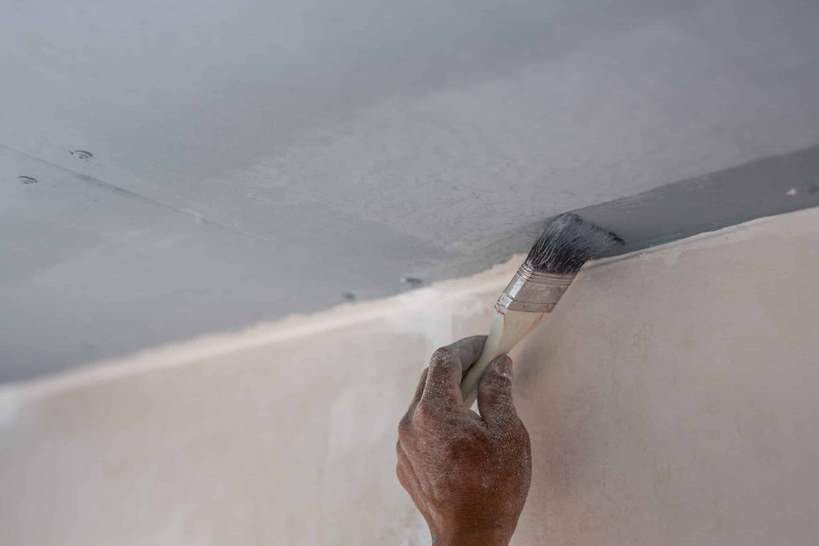 Pourquoi refaire ses plafonds peut transformer votre intérieur ?